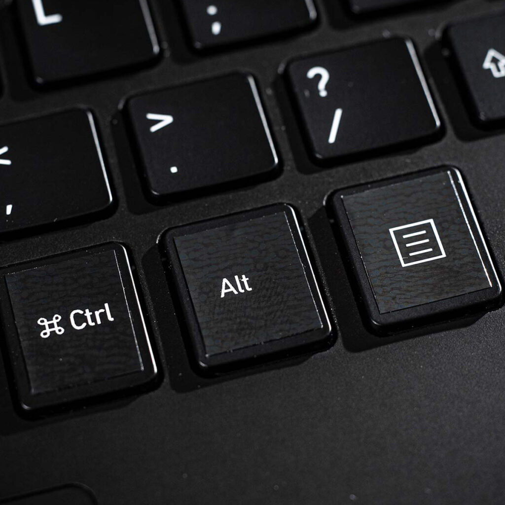 肌触りがいい 45万円越えのVAIO Zを買う意味がここにある！ Windows 