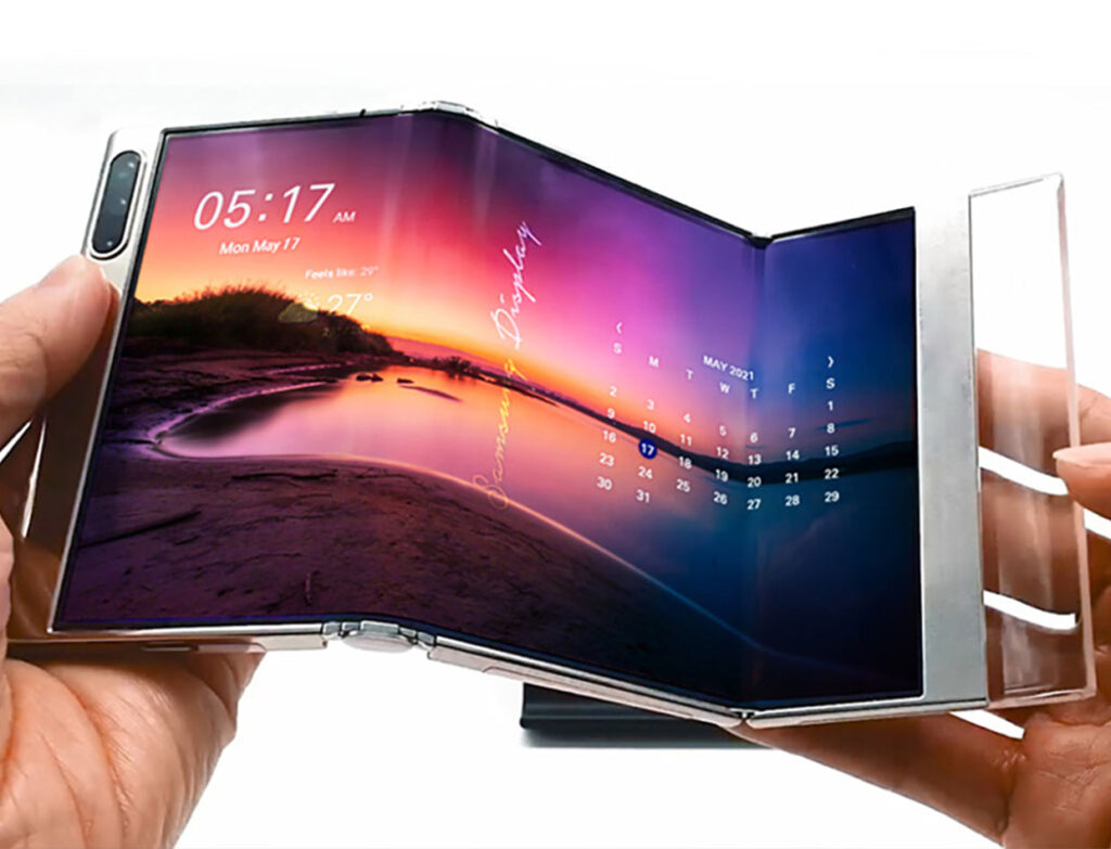 近い将来、折りたたみスマホは3画面になる!?