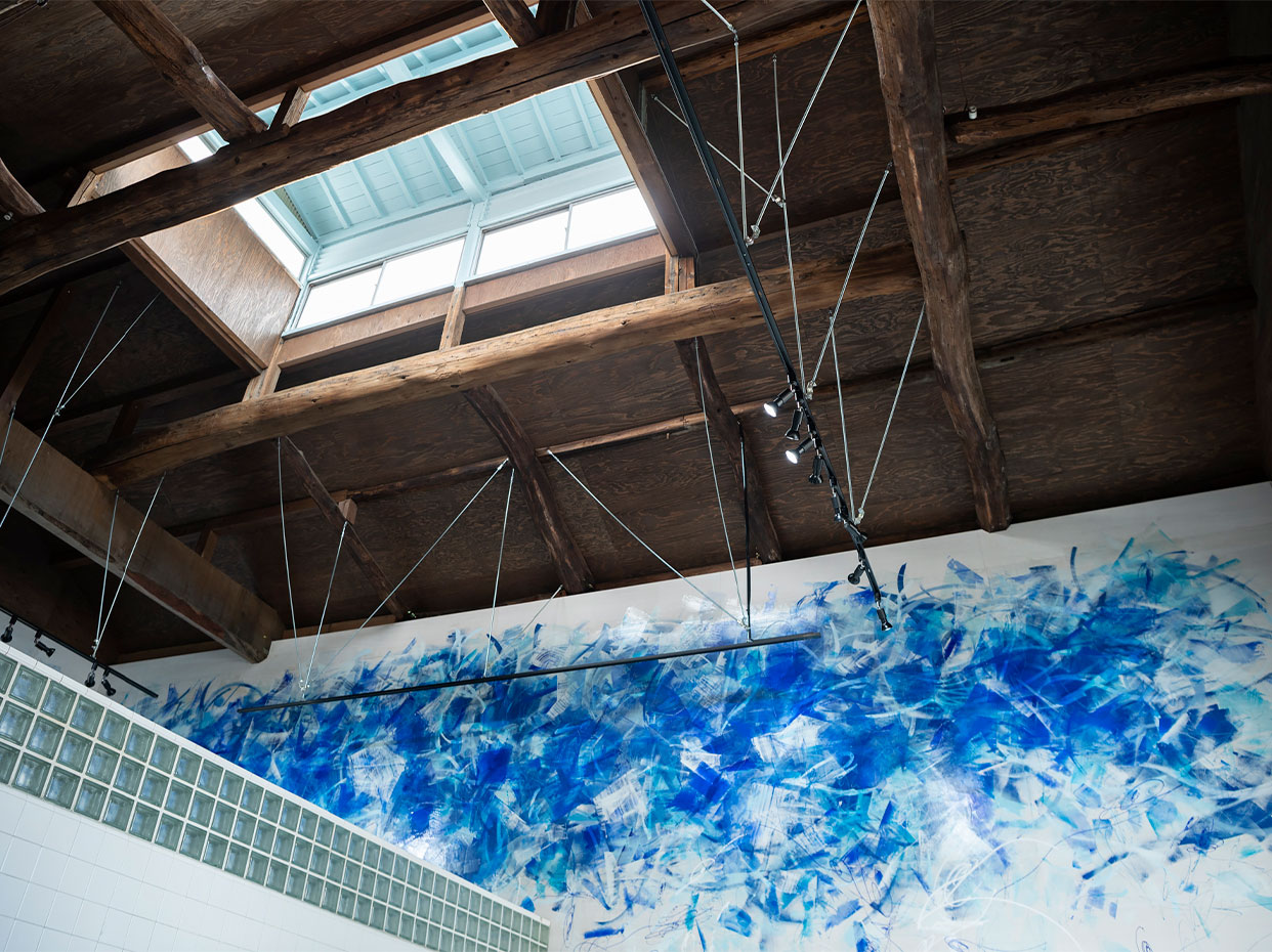 銀ソーダ┃「青」はとても難しい色──でも、もっとも素直に自分を表現